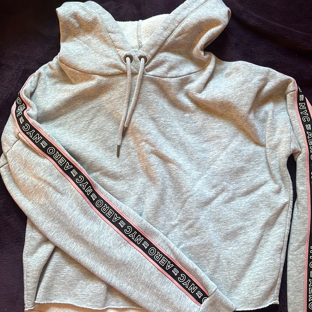 Grey Aeropostale crop sweatshirt